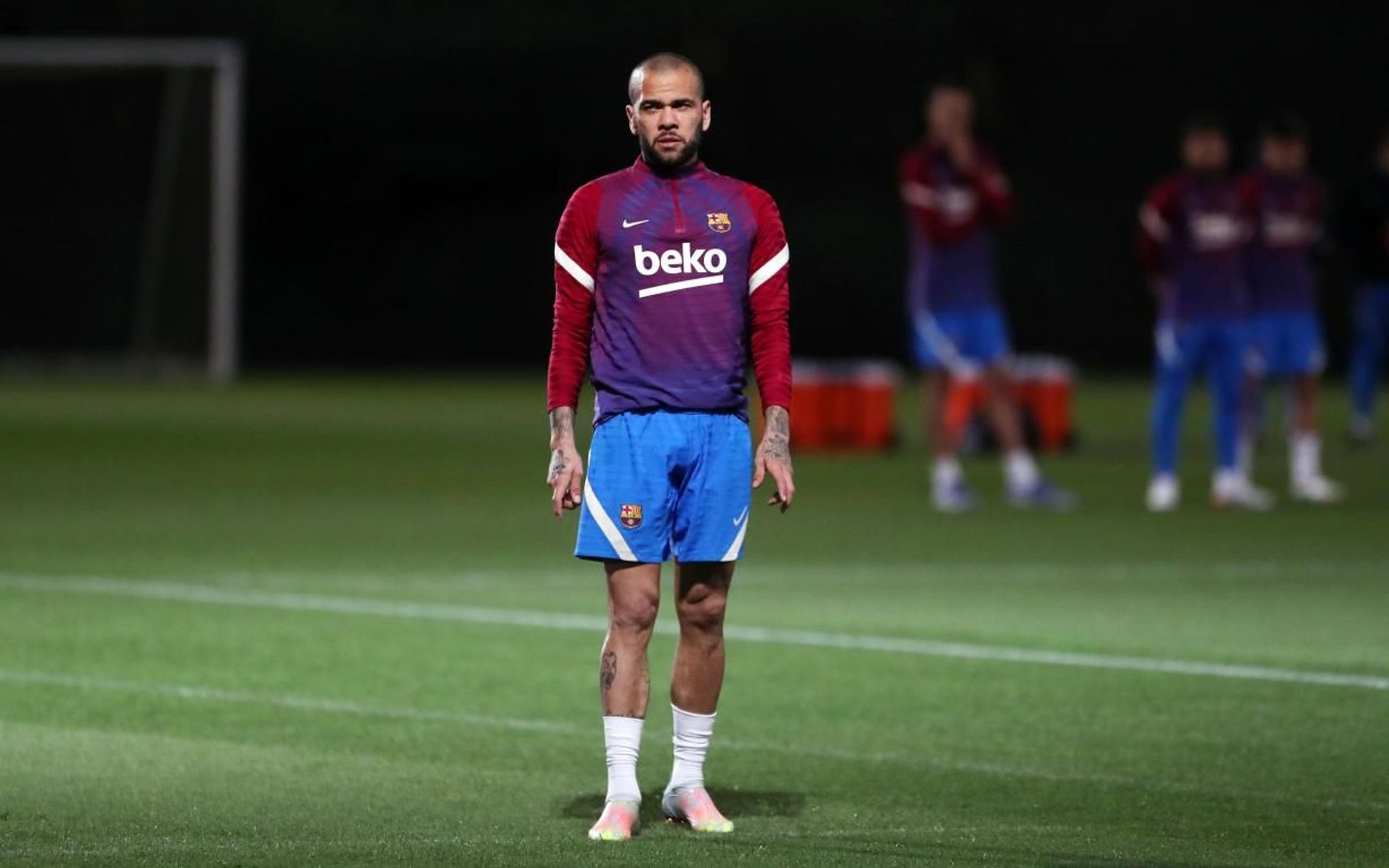 Mondial 2022 Dani Alves revient au Barça pour se maintenir en forme