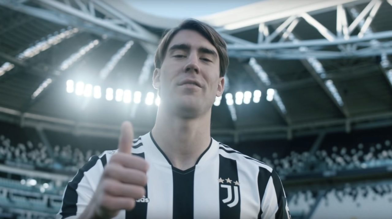 Premier Match Et Premier But Pour Dusan Vlahovic Avec La Juve Vidéo