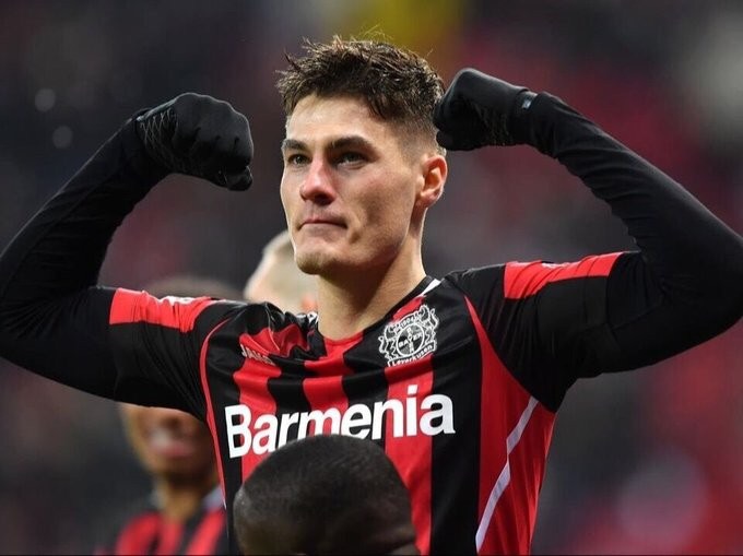 Officiel Patrick Schick Prolonge Au Bayer Leverkusen 