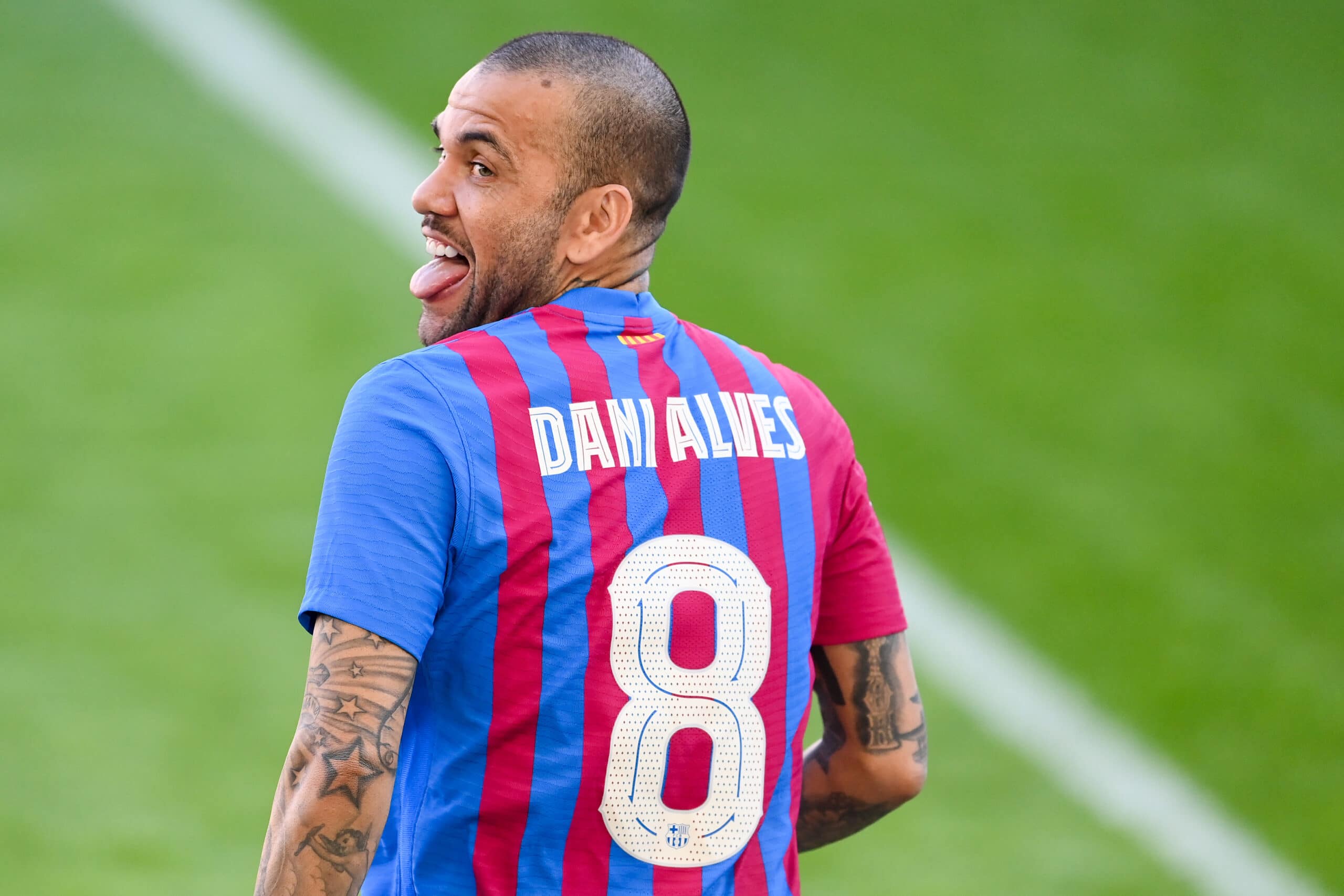 Dani Alves fait son retour au Barça !