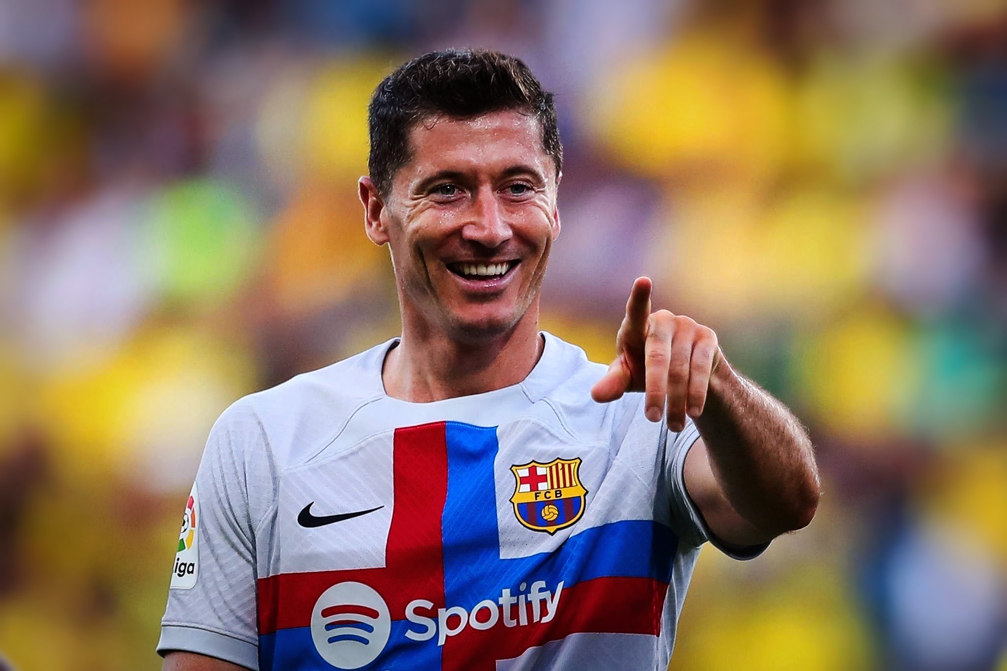 Barça : Robert Lewandowski Remporte Son Premier Trophée